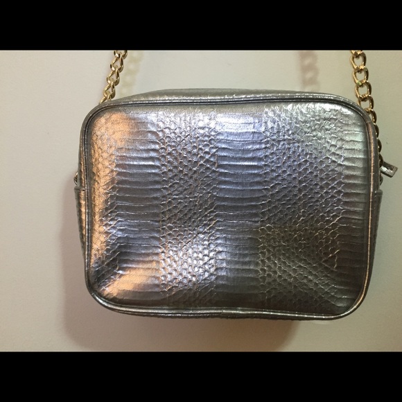 Victoria’s Secret Metallic Crossbody Bag - Picture 6 of 7